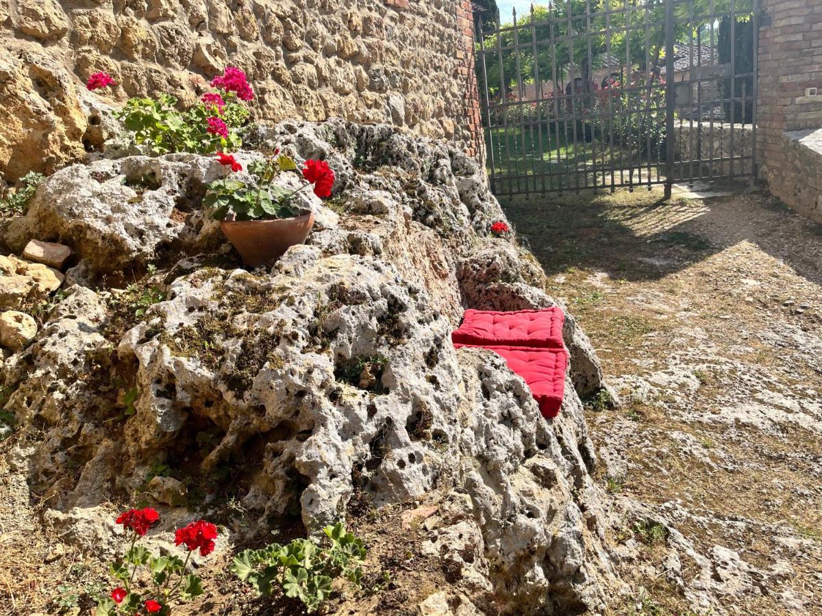 فيلا Castel Pietraio مونتيريجيوني المظهر الخارجي الصورة