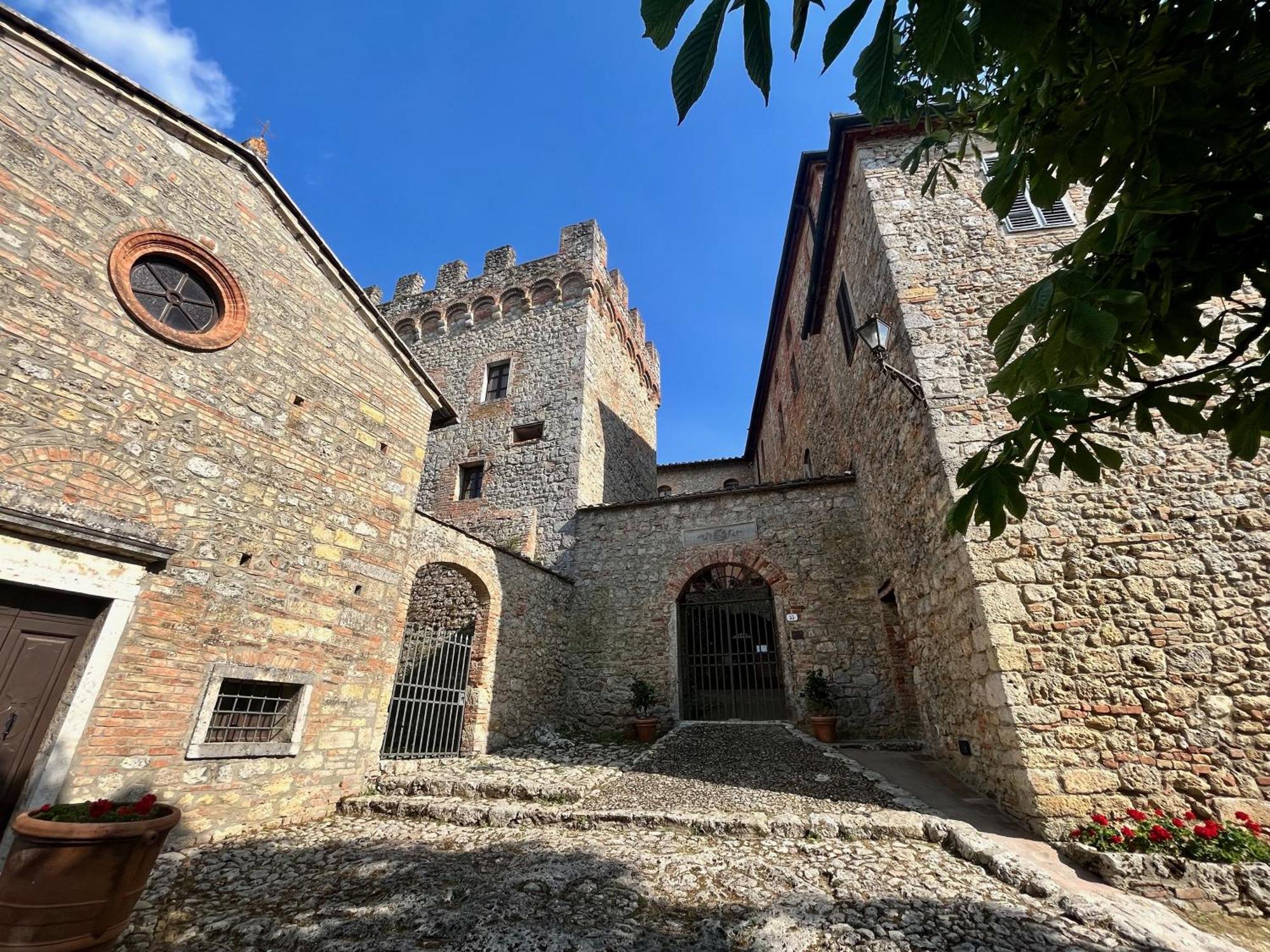 فيلا Castel Pietraio مونتيريجيوني المظهر الخارجي الصورة